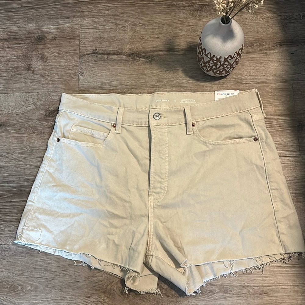 NWT OLD NAVY SHORTS